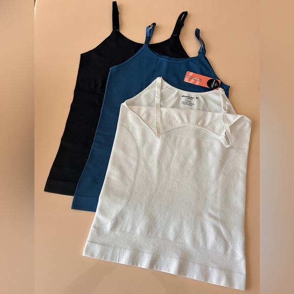 Shapermint Scoop Neck Camis - Picture 2 of 6